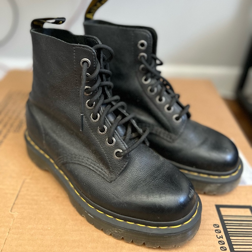 COPY - Doc Martens 1460 Pascal Virginia Leather Boots
